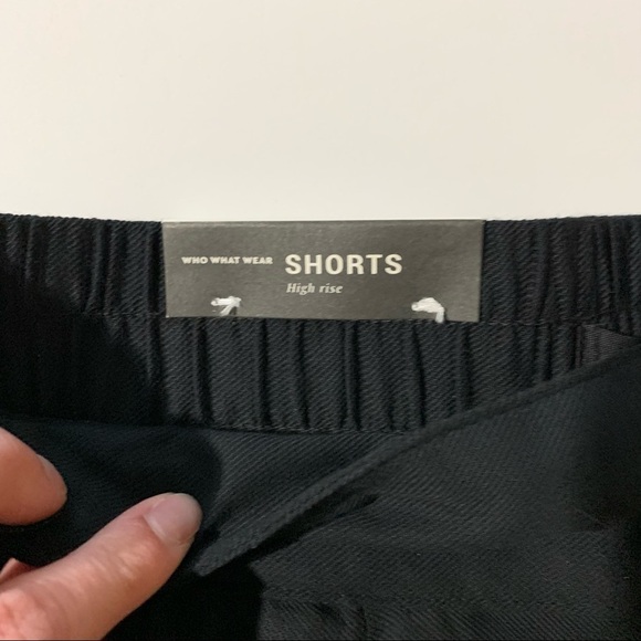 NWT Who What Wear Black Ruffle Shorts Size 8 - Picture 3 of 7
